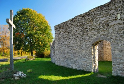 Ruiny_Kosciola_Laskowiec_Zarki5